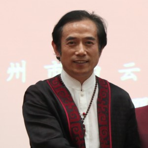 李建剛，服裝設(shè)計(jì)大師